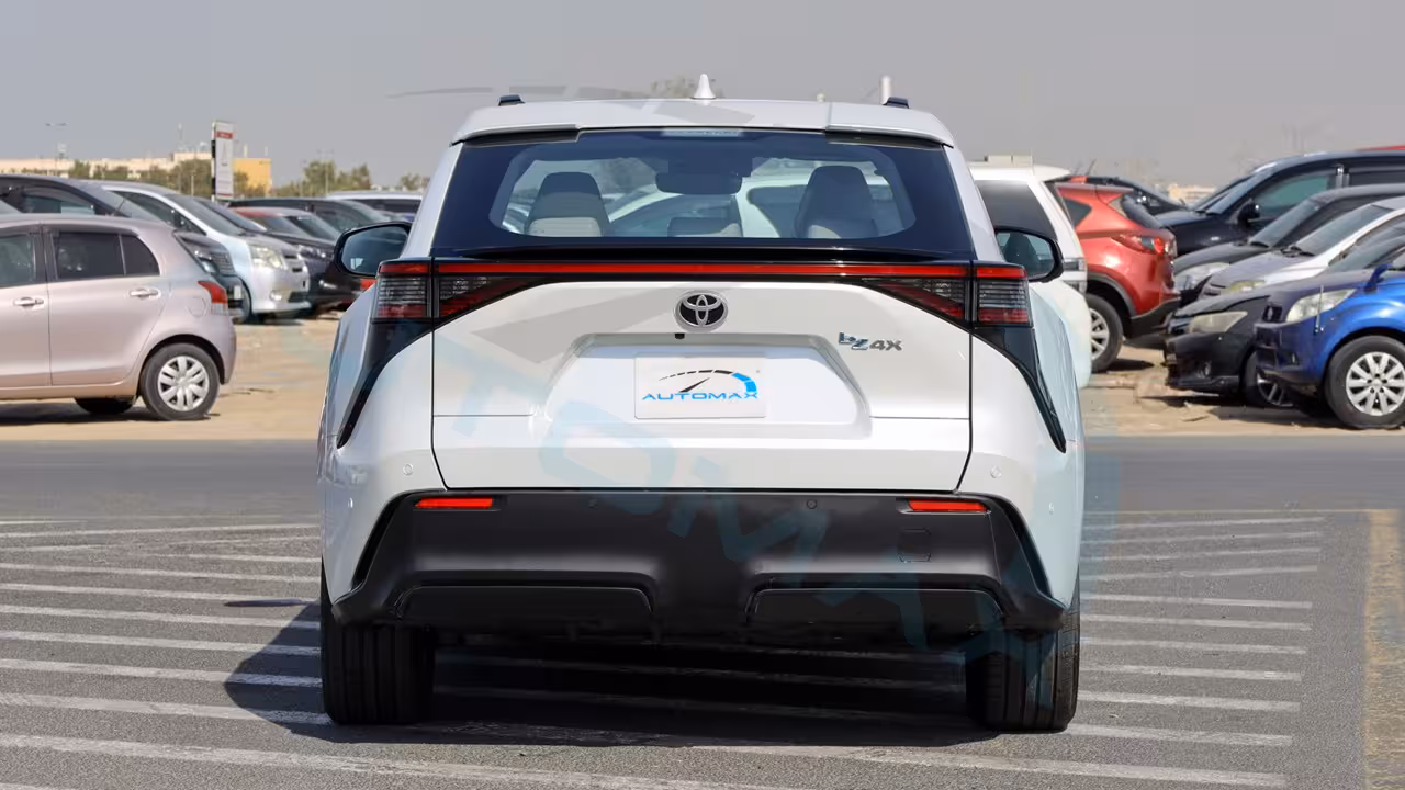 2024 Toyota bZ4X photo 4
