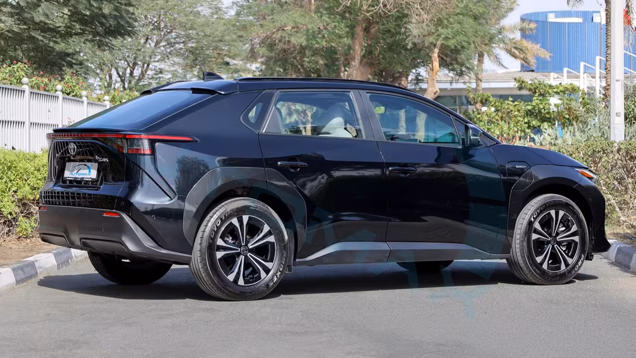 2024 Toyota bZ4X photo 5