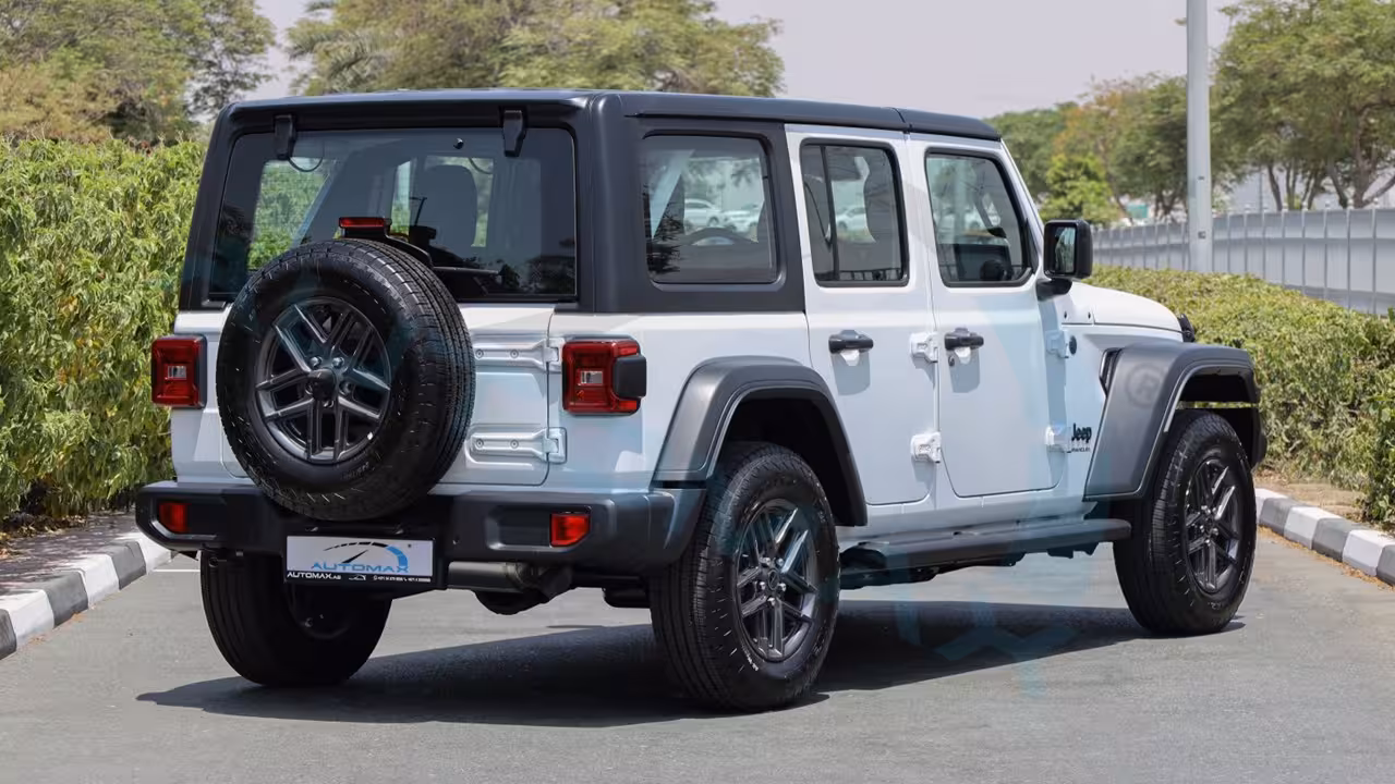 2025 Jeep Wrangler photo 5