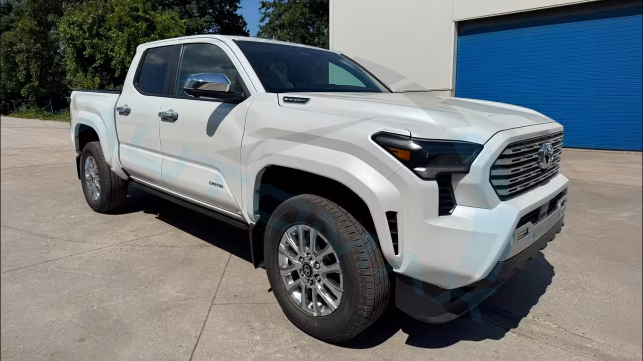 2026 Toyota Tacoma photo 2