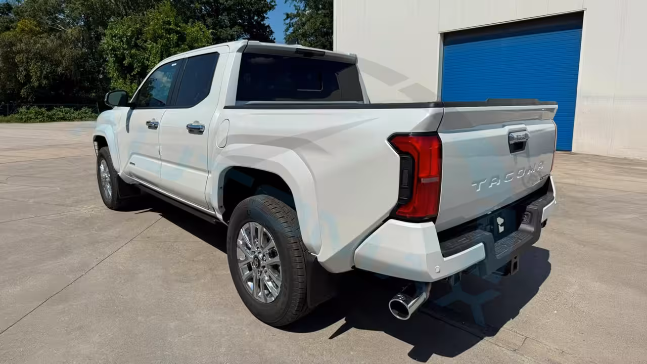 2026 Toyota Tacoma photo 3