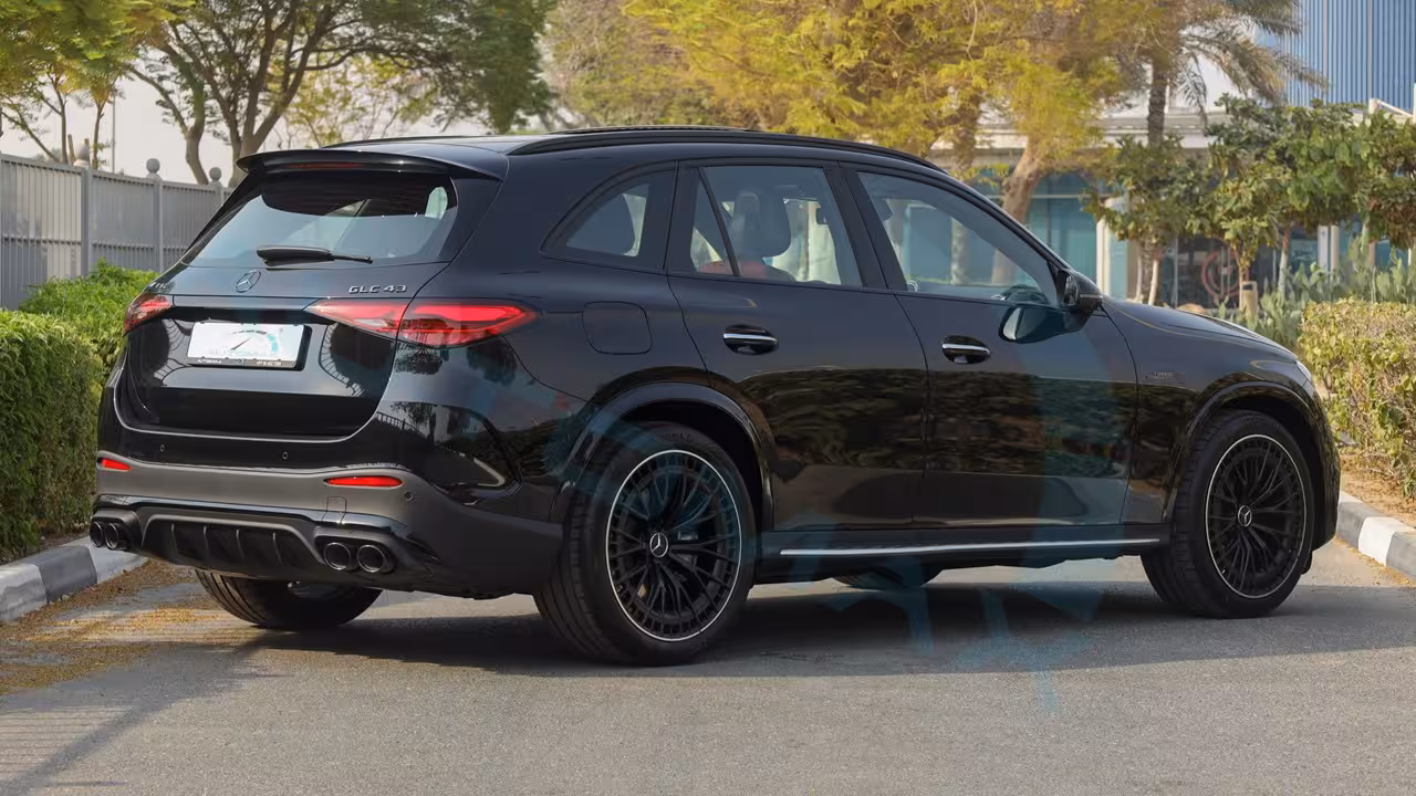 2026 Mercedes-Benz GLC photo 5