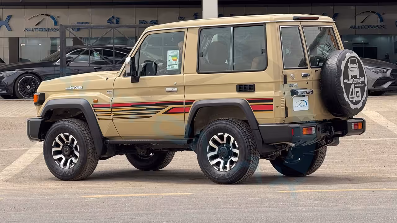 2025 Toyota Land Cruiser photo 3