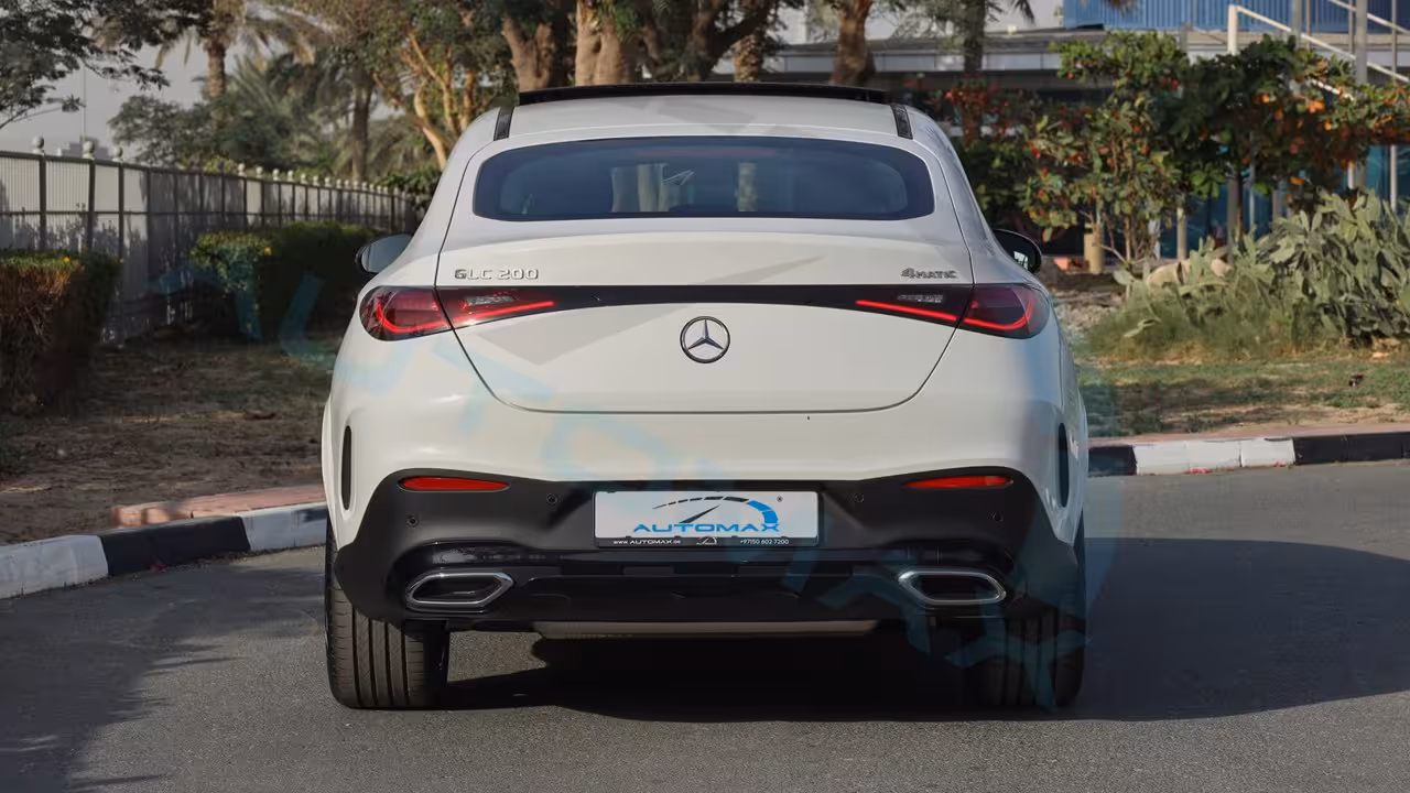 2026 Mercedes-Benz GLC photo 4