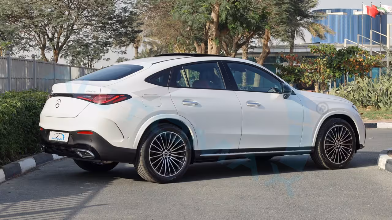 2026 Mercedes-Benz GLC photo 5