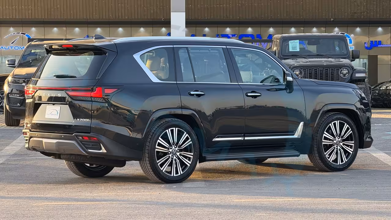 2026 Lexus LX photo 5