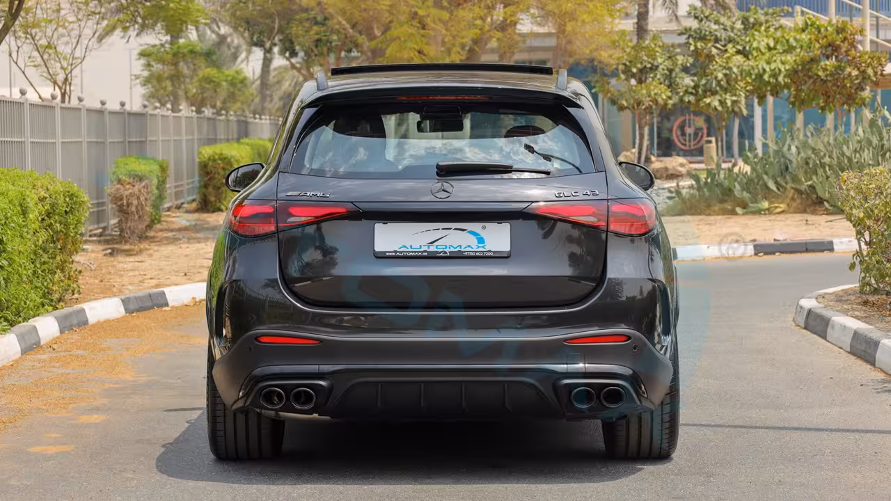 2026 Mercedes-Benz GLC photo 4