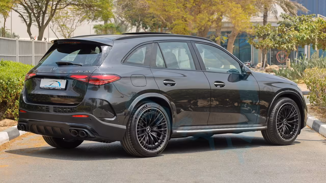 2026 Mercedes-Benz GLC photo 5