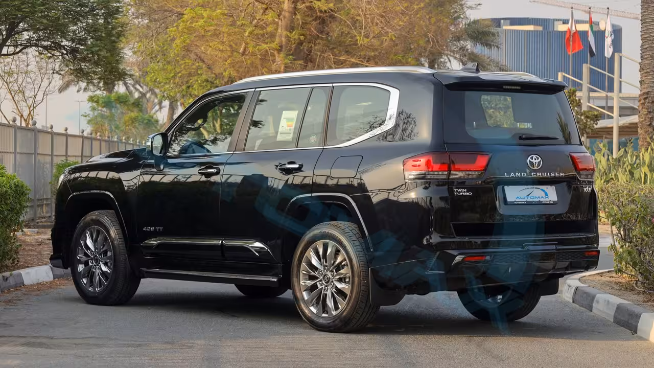 2026 Toyota Land Cruiser photo 3