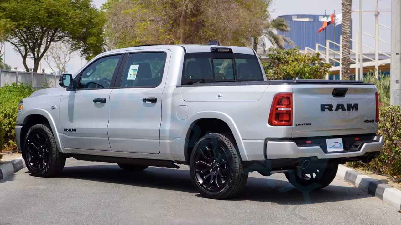2026 Ram 1500 photo 3