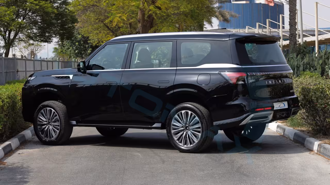 2026 Infiniti QX80 photo 3