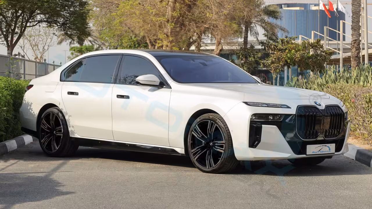 2026 BMW 7 Series photo 2
