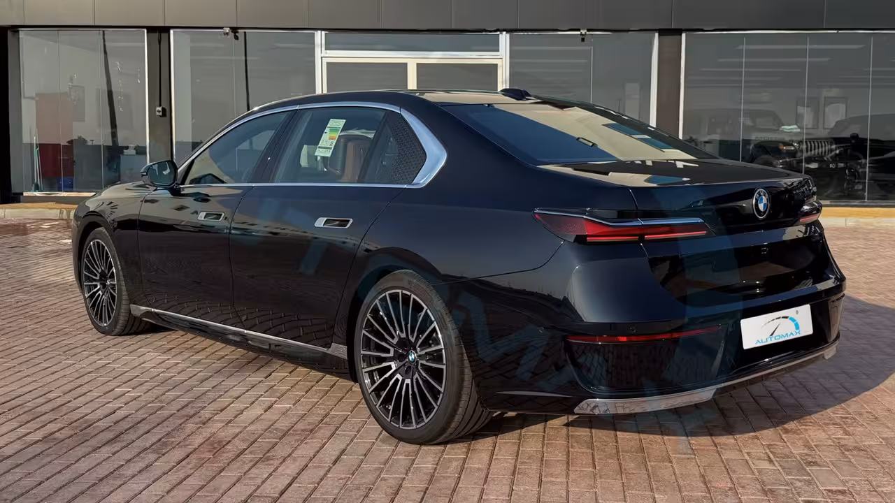 2026 BMW 7 Series photo 4