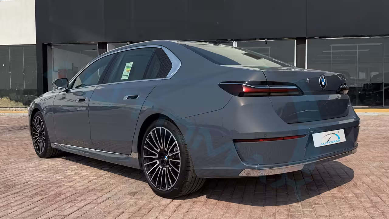 2026 BMW 7 Series photo 4