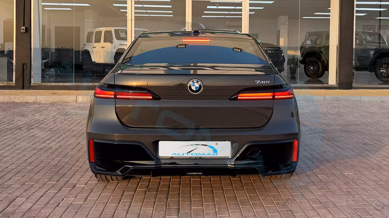 2026 BMW 7 Series photo 5