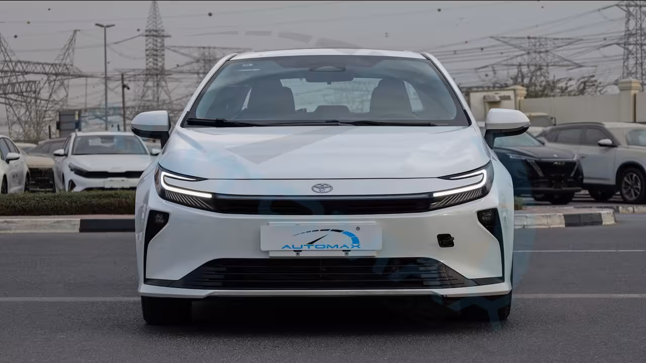 2026 Toyota Corolla photo 2