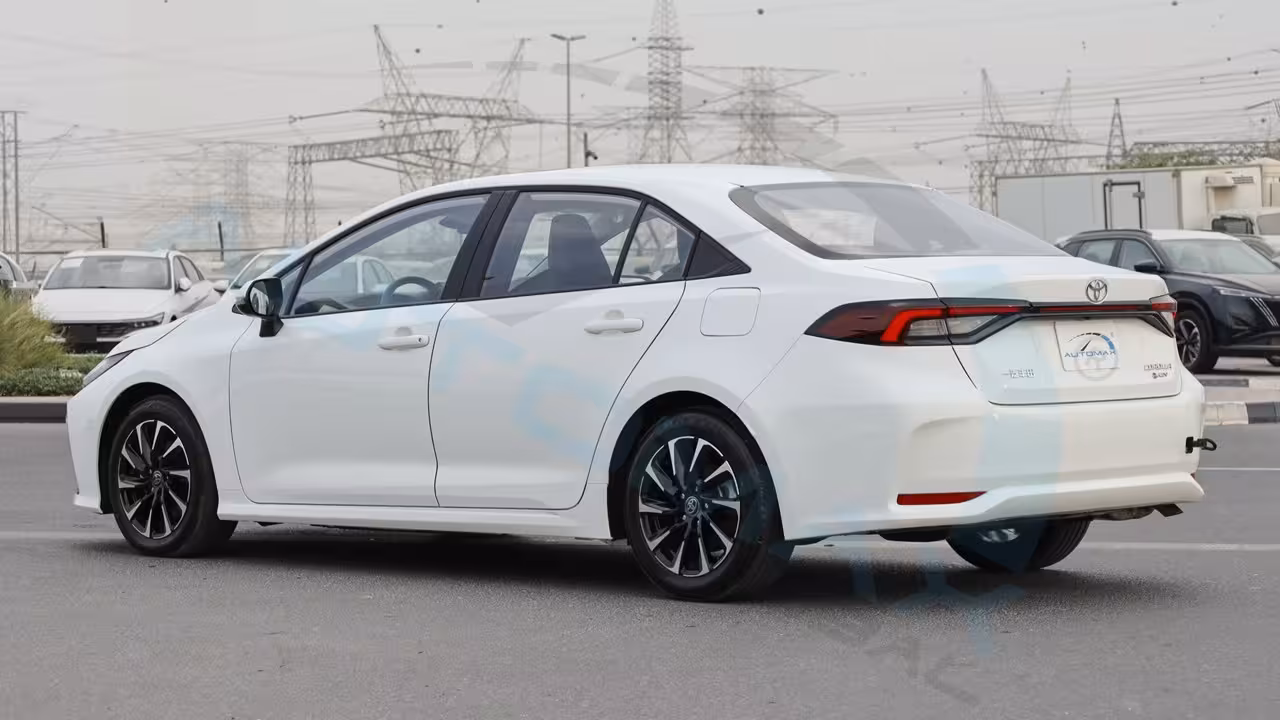 2026 Toyota Corolla photo 4