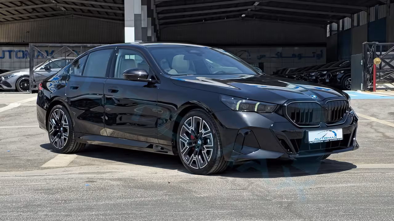 2027 BMW 5 Series photo 3