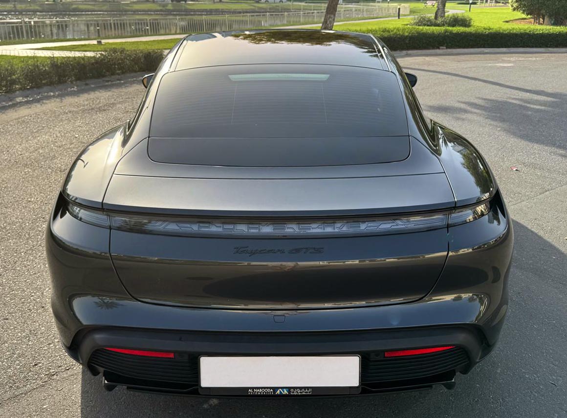 2024 Porsche Taycan photo 5