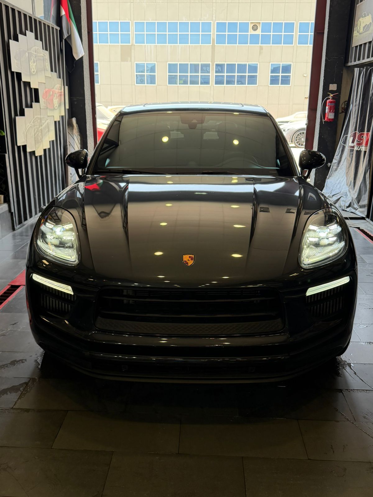 2024 Porsche Macan photo 5