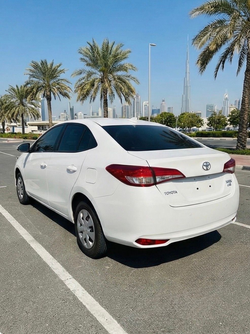 2020 Toyota Yaris photo 3