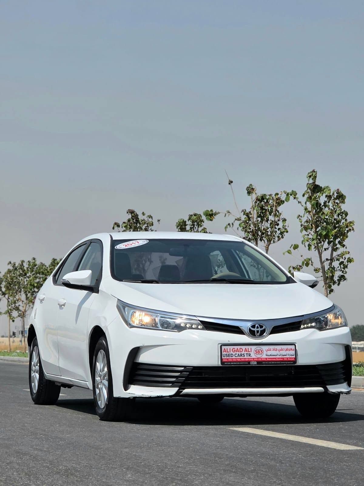 2017 Toyota Corolla photo 2