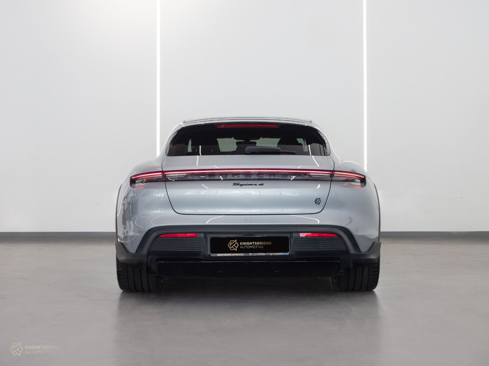 2023 Porsche Taycan photo 5
