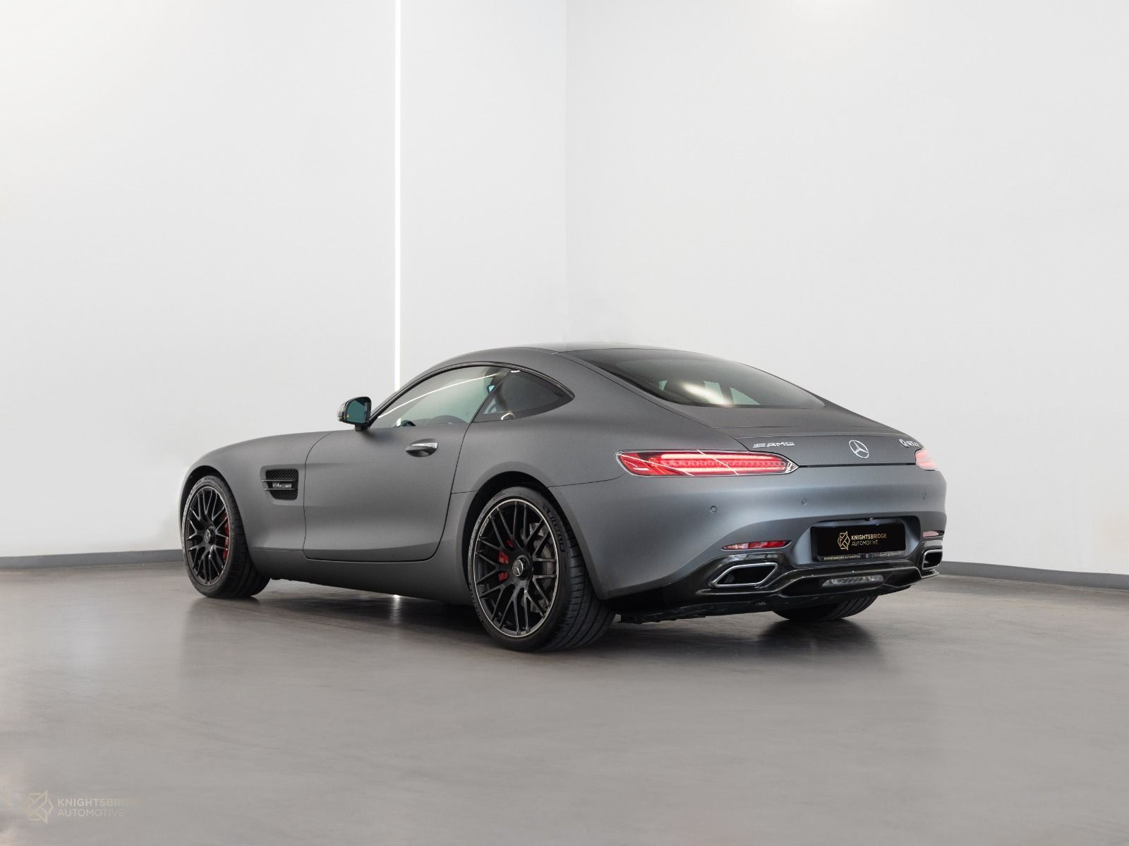 2016 Mercedes-Benz AMG GT photo 4