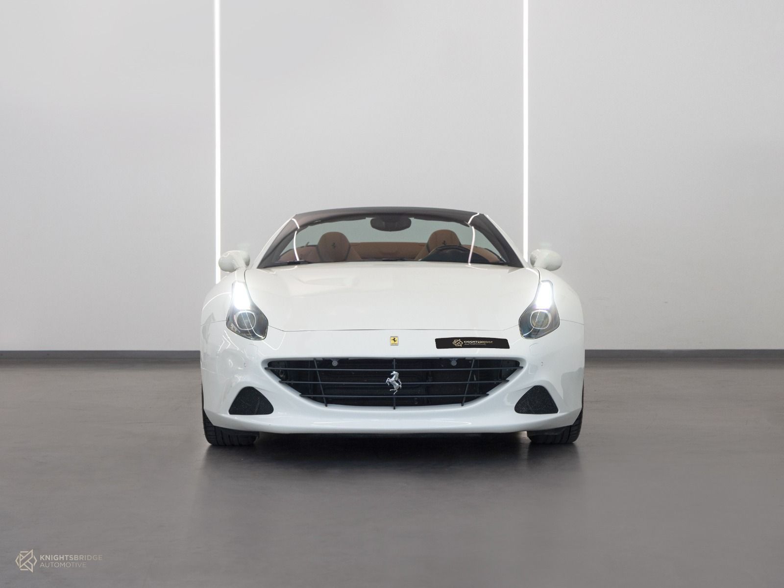 2015 Ferrari California T photo 2