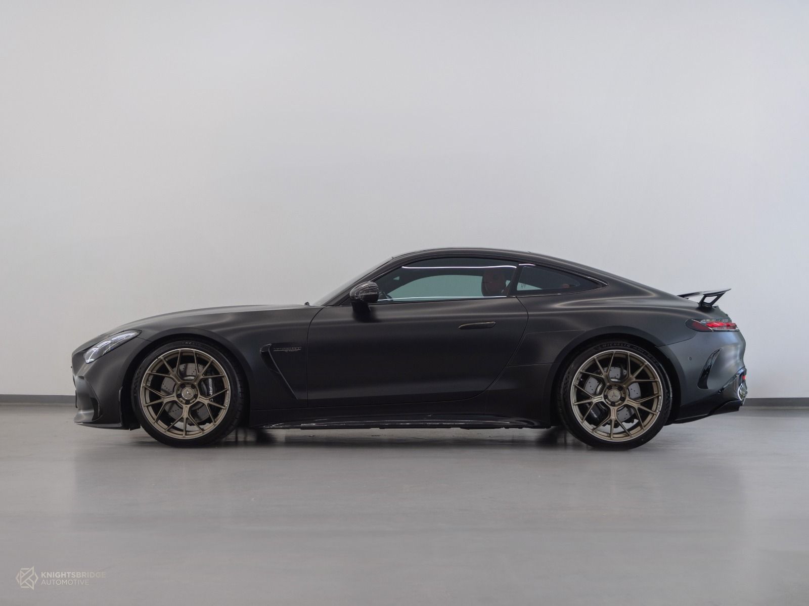 2026 Mercedes-Benz AMG GT photo 3