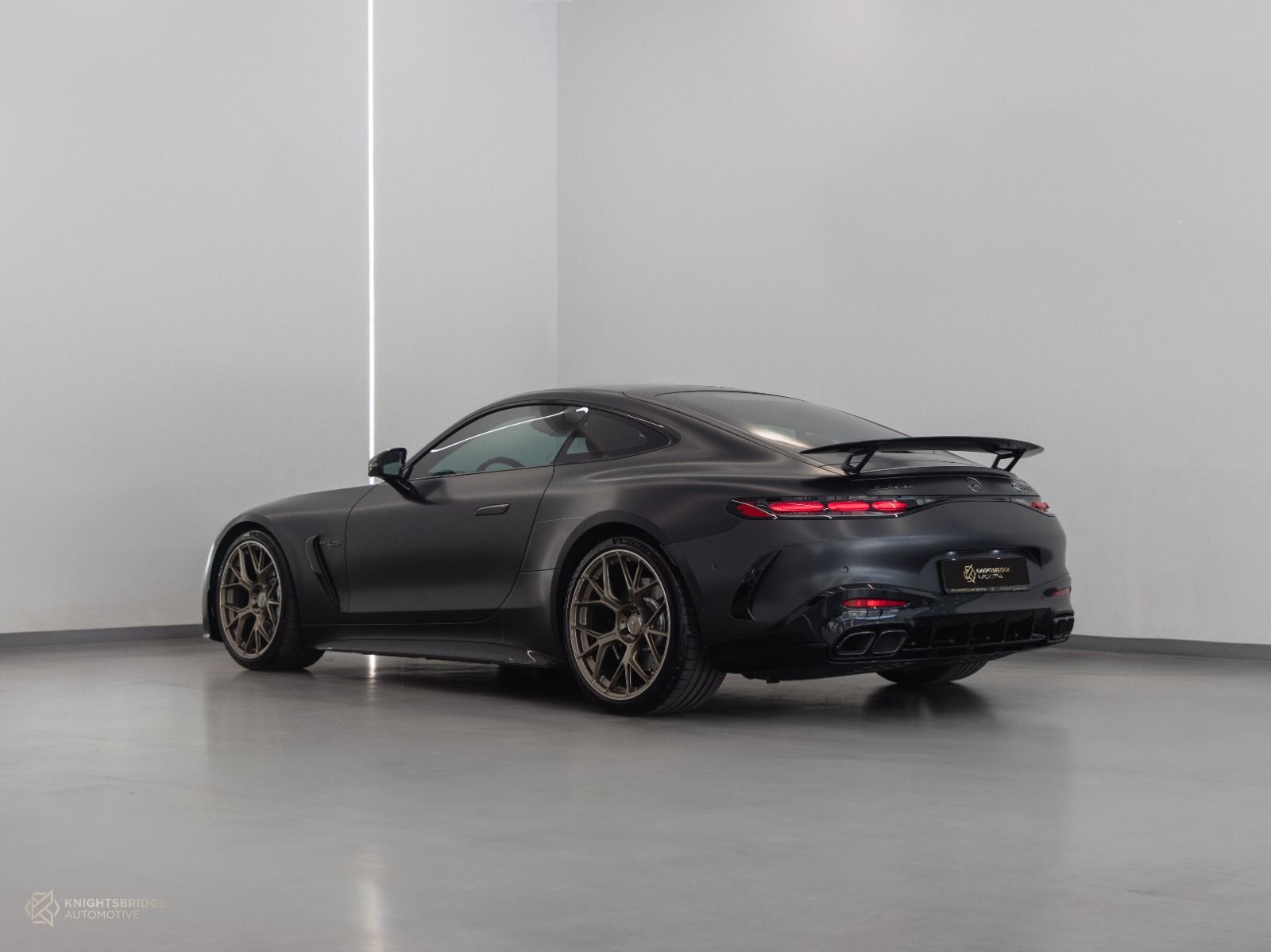 2026 Mercedes-Benz AMG GT photo 4