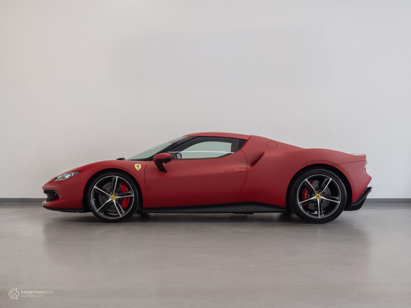 2025 Ferrari 296 GTB photo 3