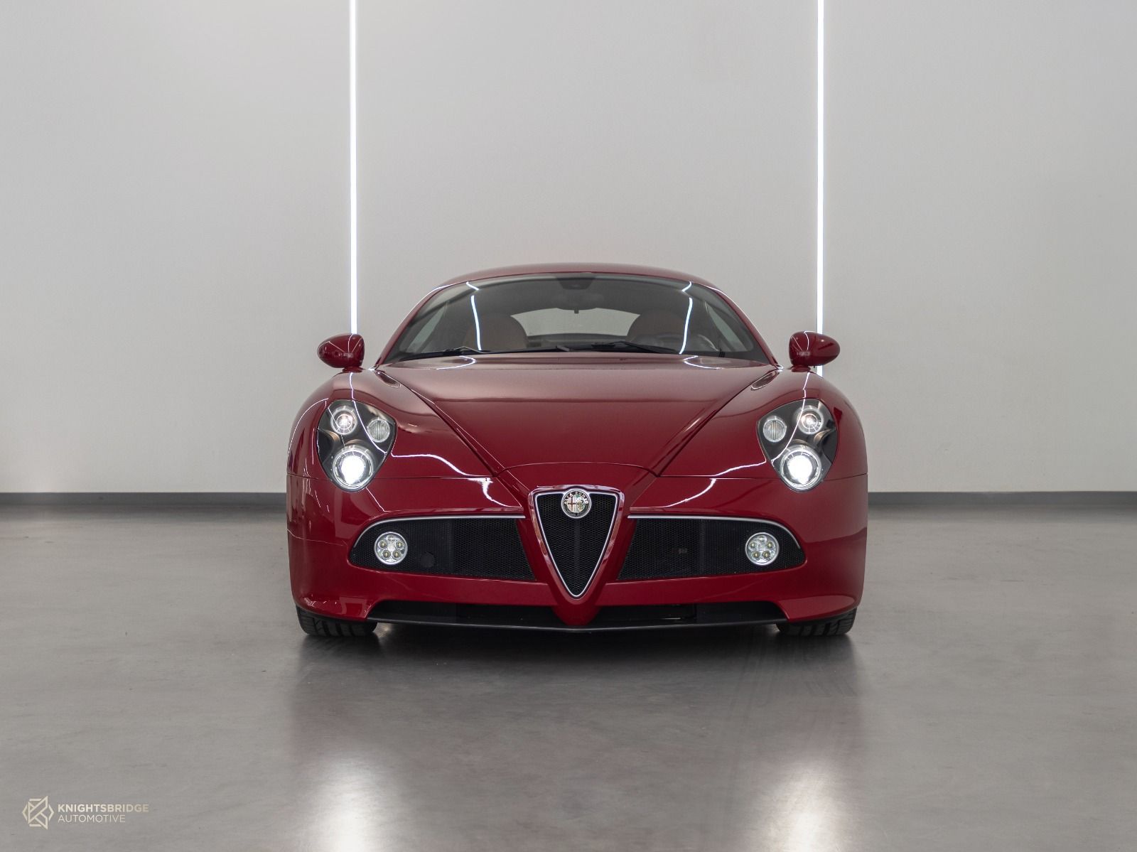 2009 Alfa Romeo 8C photo 2