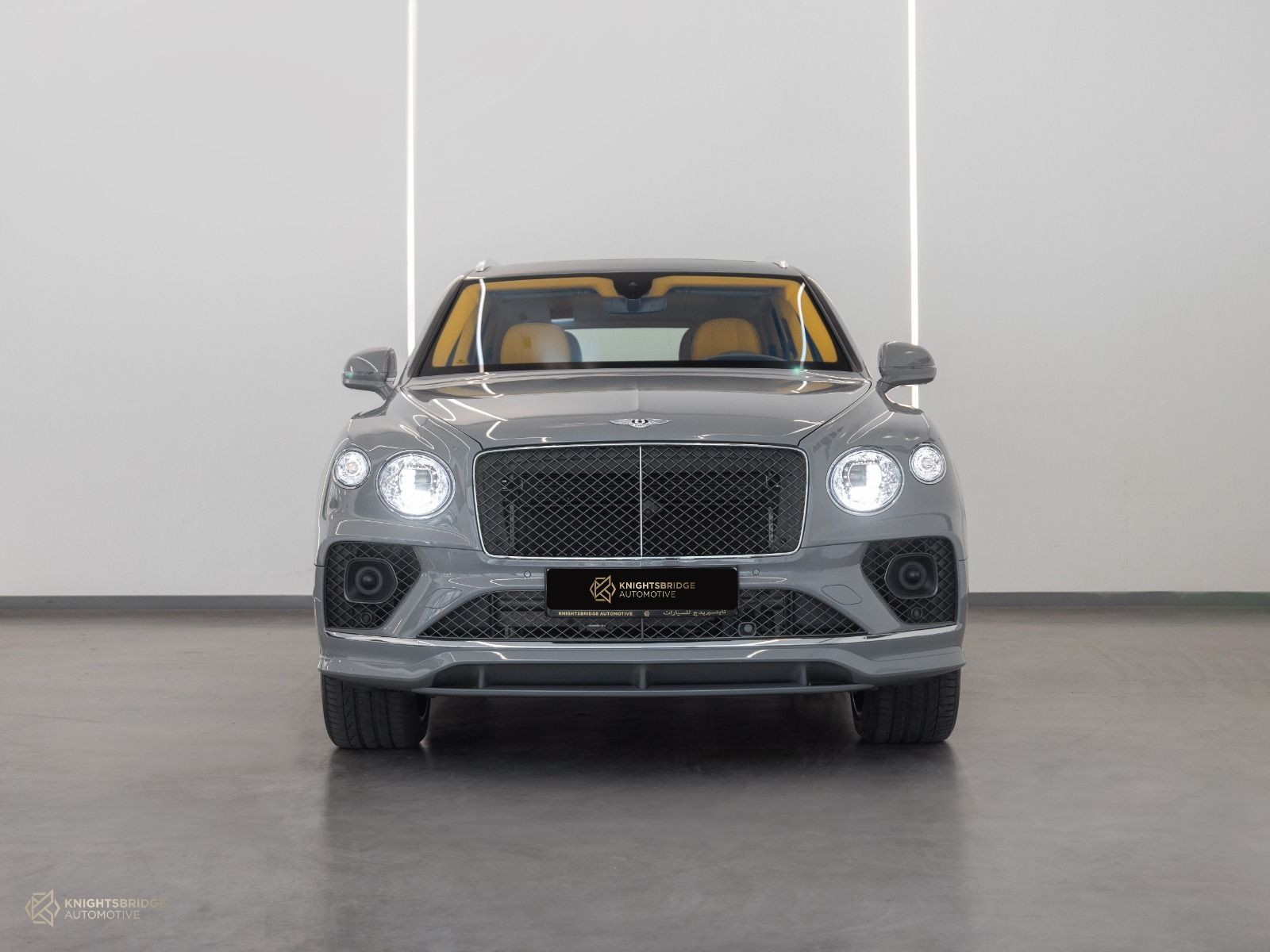 2023 Bentley Bentayga photo 2