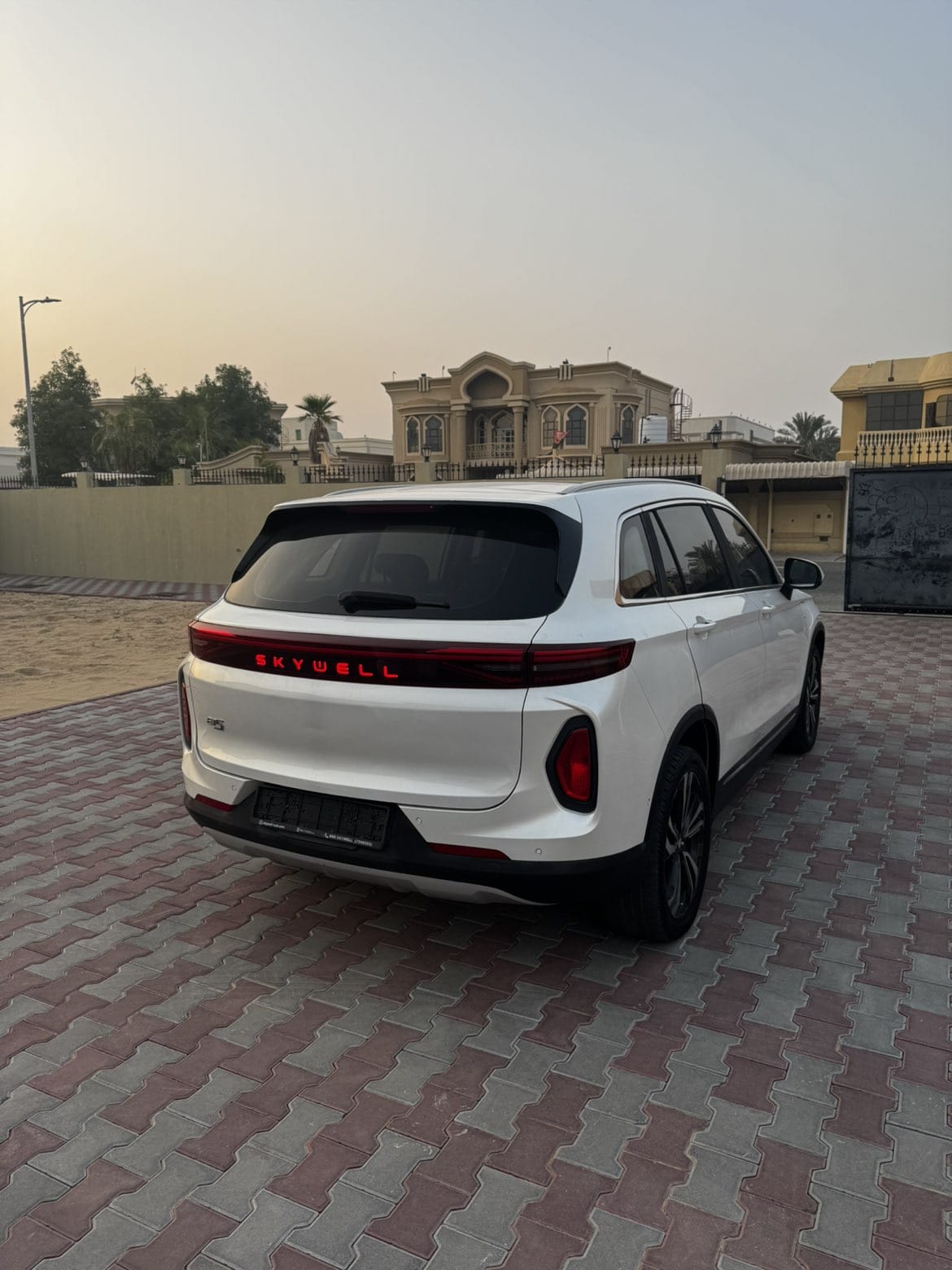 2023 Skywell Skywell ET5 photo 3