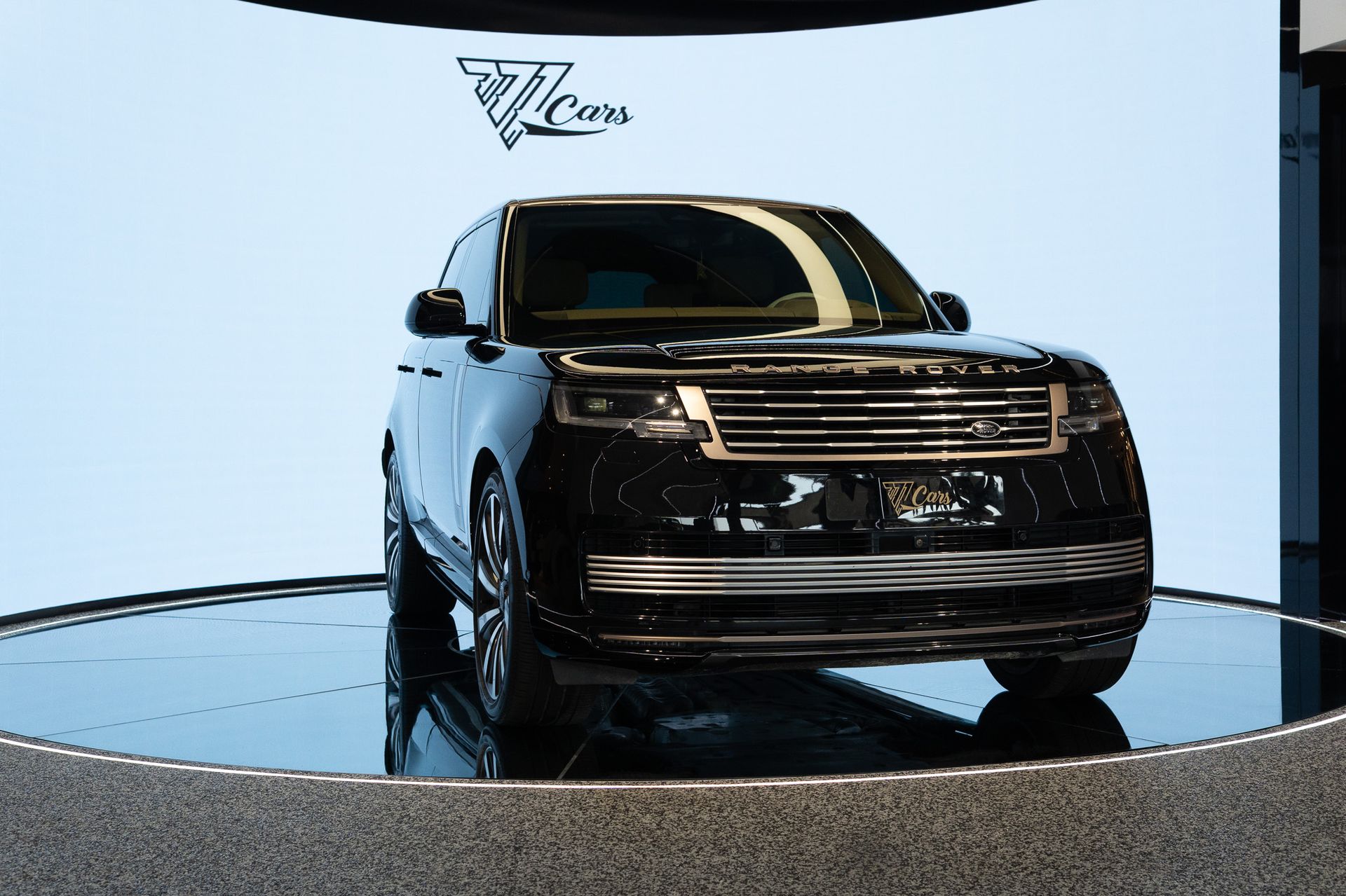2025 Land Rover Range Rover SV photo 3