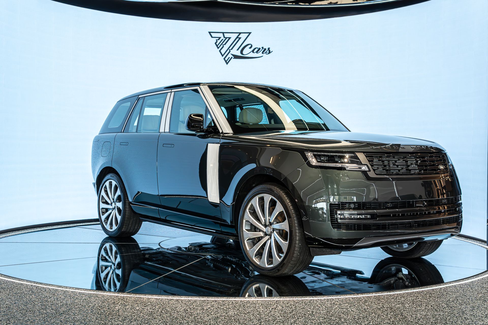 2026 Land Rover Range Rover Autobiography photo 3