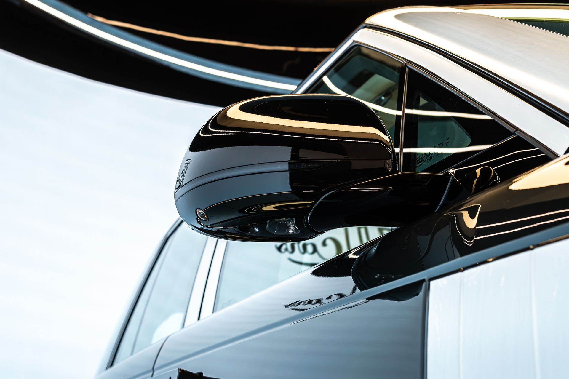 2026 Land Rover Range Rover Autobiography photo 5