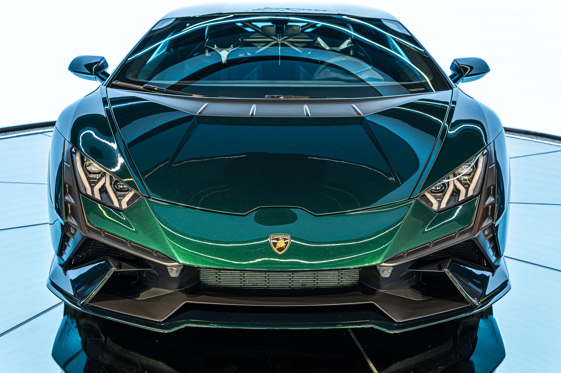 2023 Lamborghini Huracan photo 3