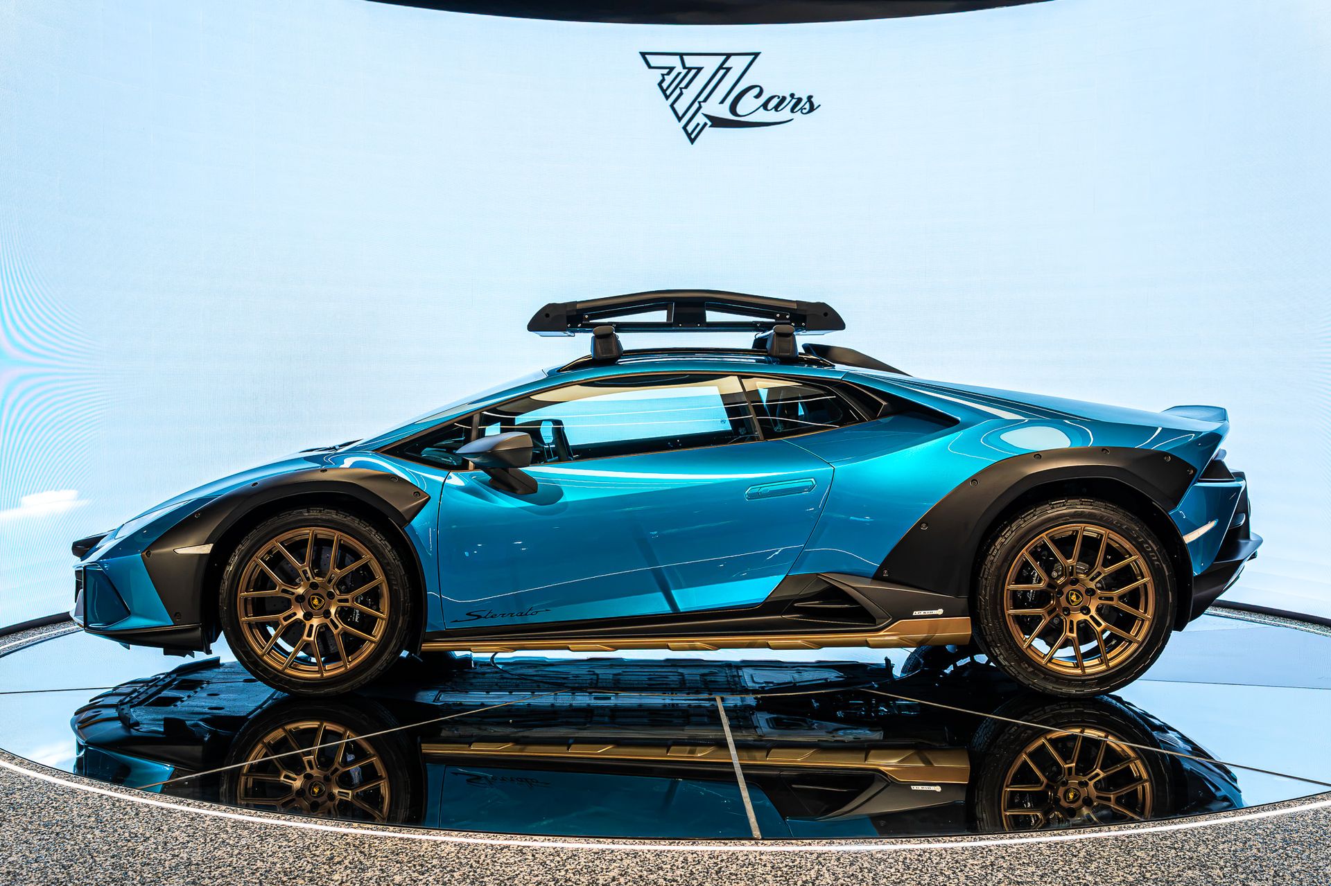 2024 Lamborghini Huracan photo 3