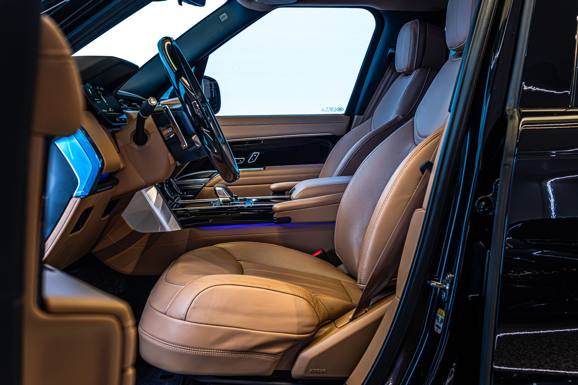 2023 Land Rover Range Rover HSE photo 5