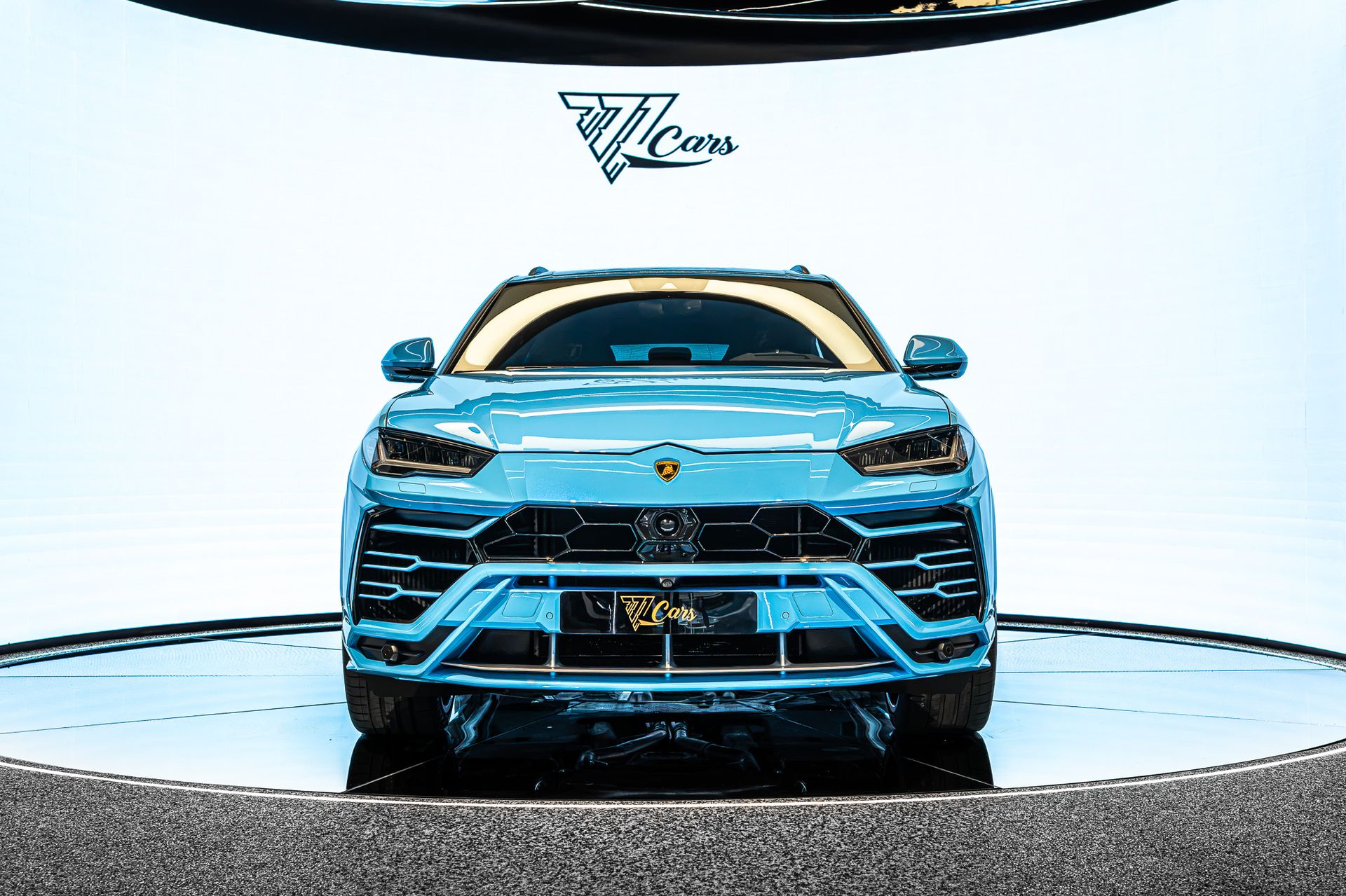 2022 Lamborghini Urus photo 2