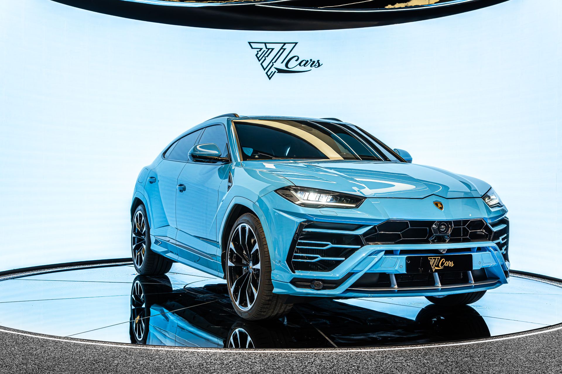 2022 Lamborghini Urus photo 3