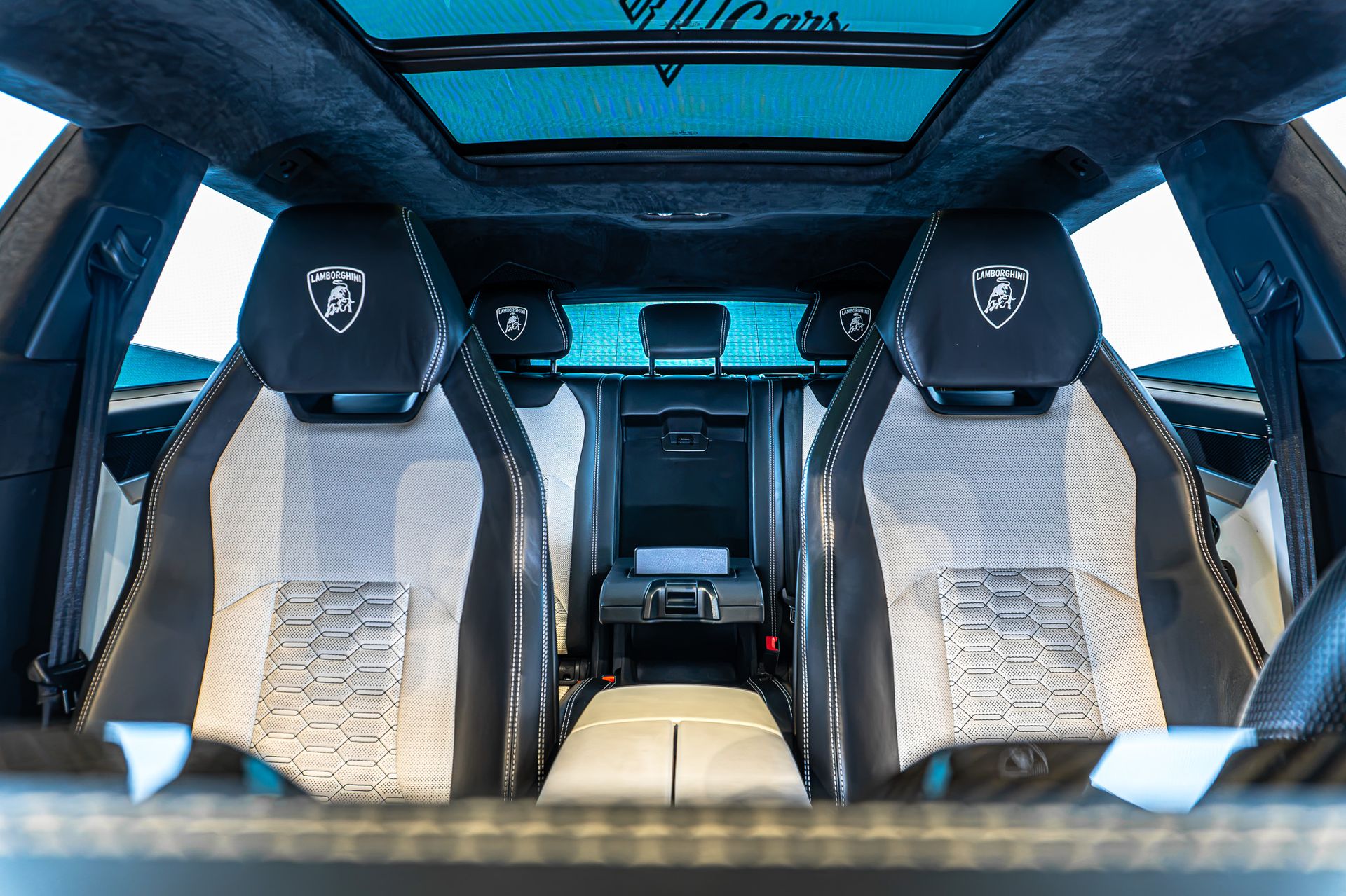 2022 Lamborghini Urus photo 5