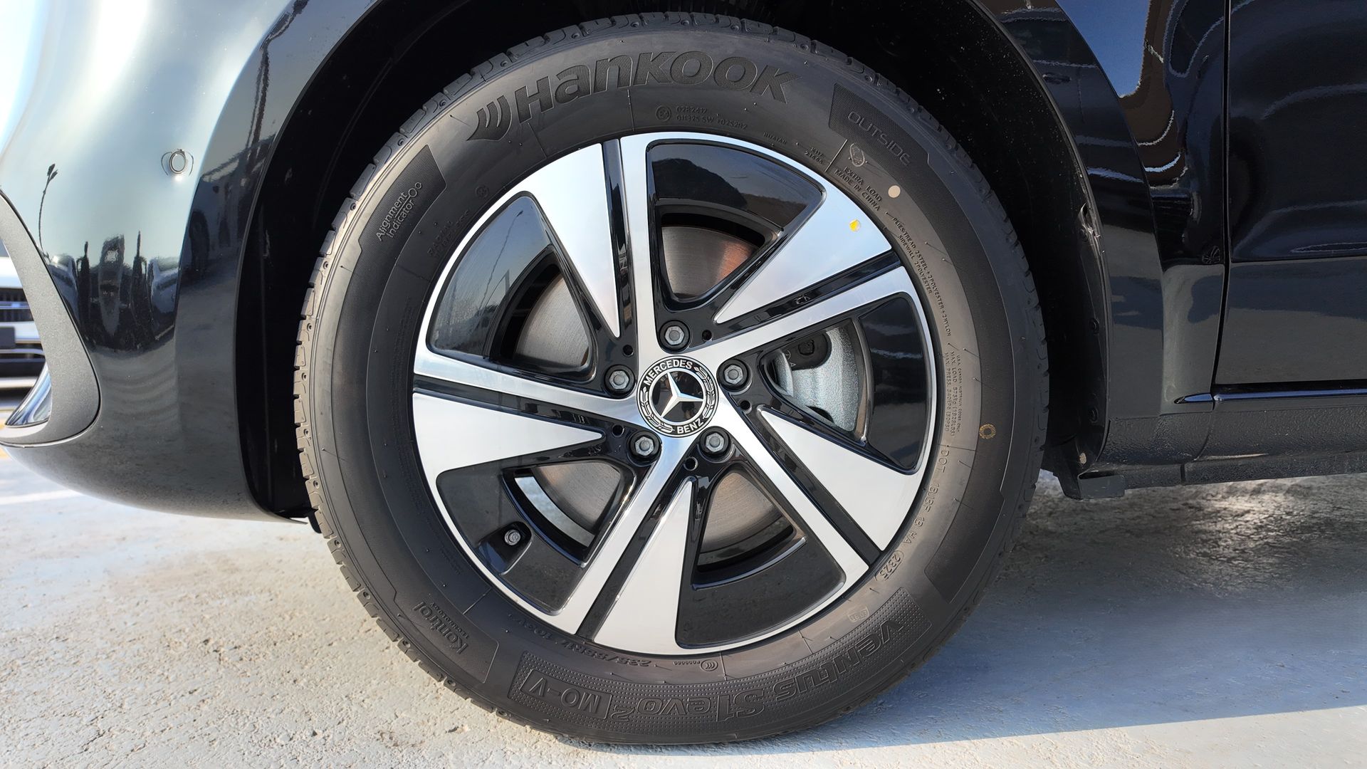 2025 Mercedes-Benz Vito photo 4