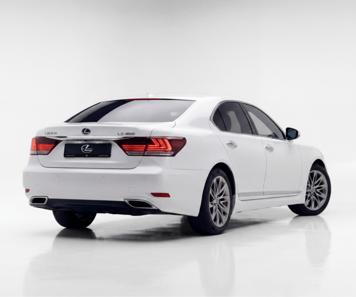 2015 Lexus LS photo 3