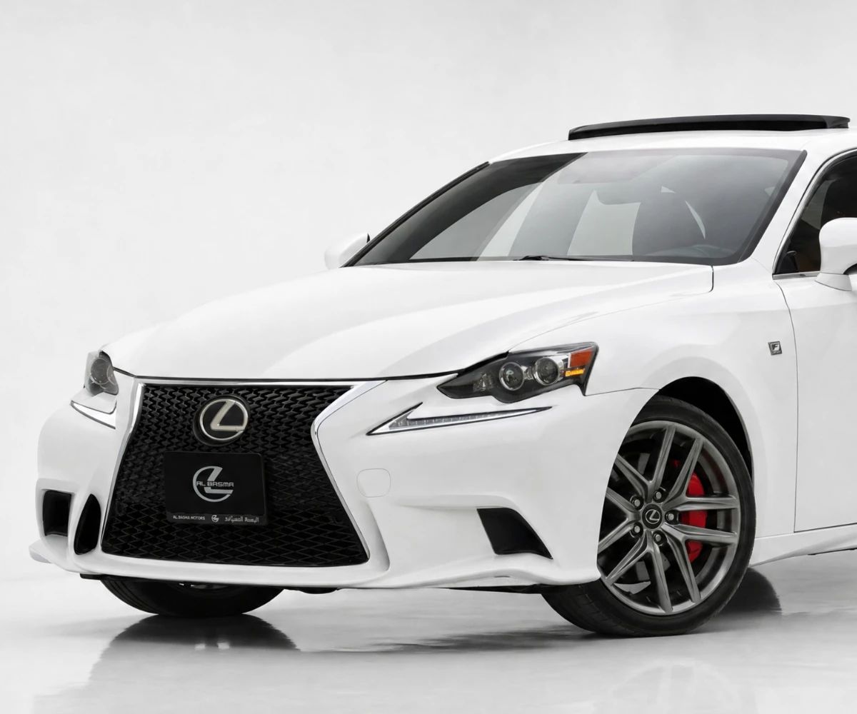 2016 Lexus IS photo 2