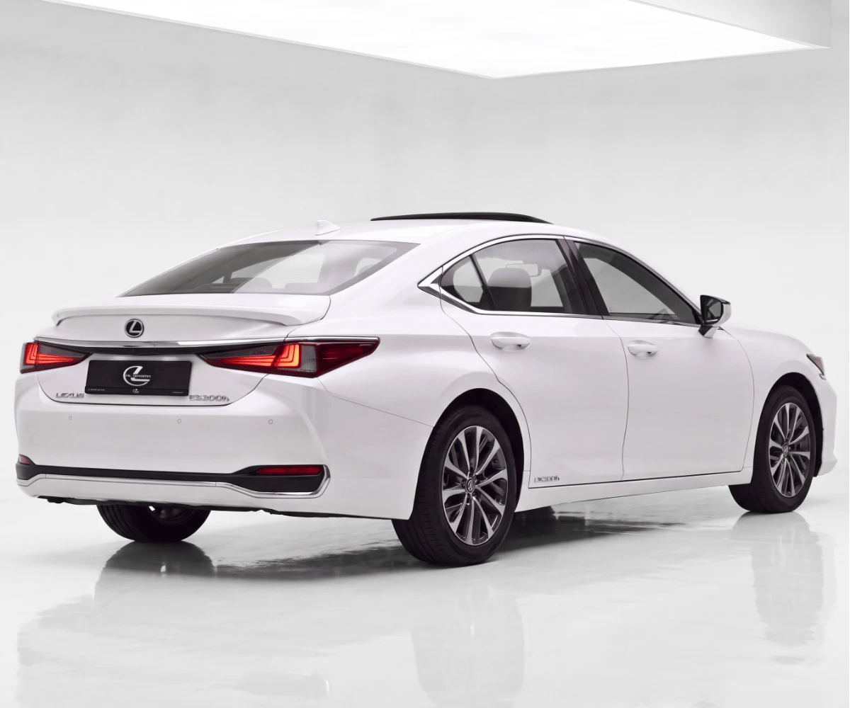 2023 Lexus ES photo 3