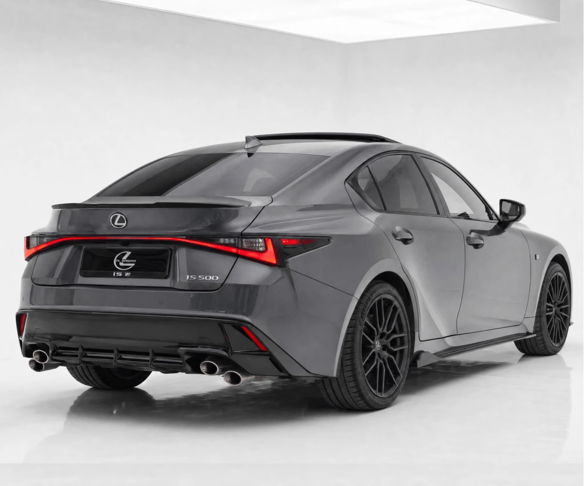 2023 Lexus IS photo 3