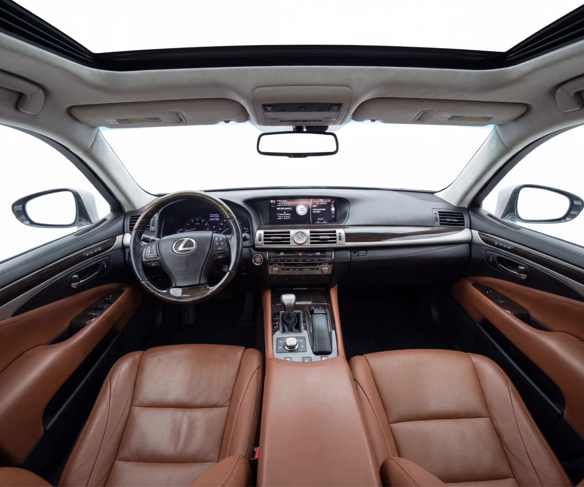 2017 Lexus LS photo 5